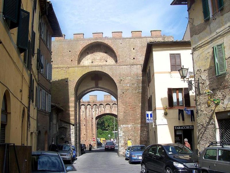 Ampio Monolocale Nel Centro Storico Di Siena Apartment Exterior photo
